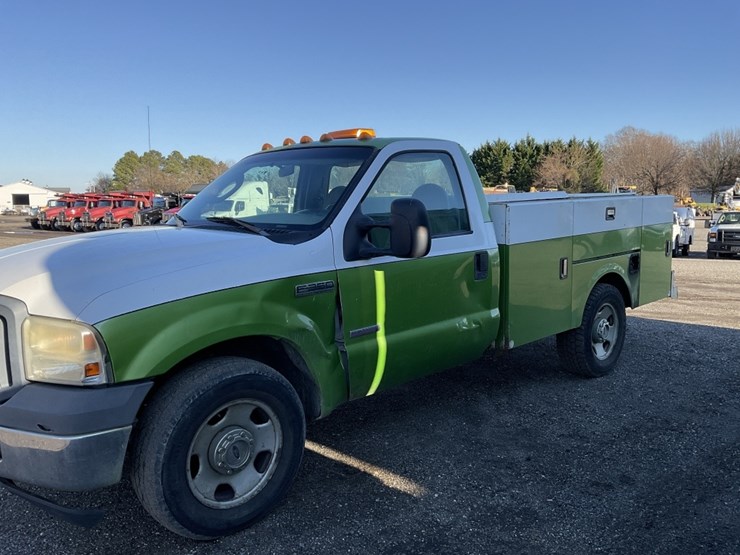 2006-ford-f350-xl-image-1