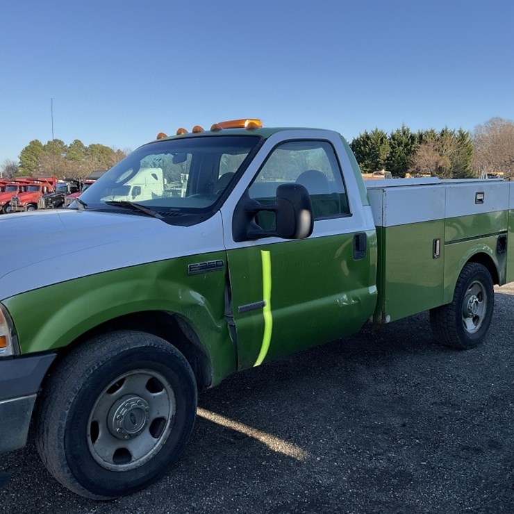 2006 FORD F350 XL