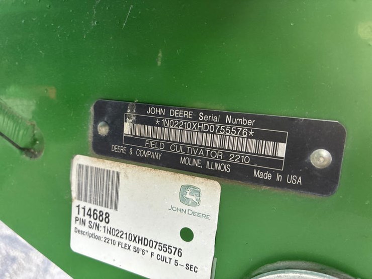 john-deere-2210-image-2