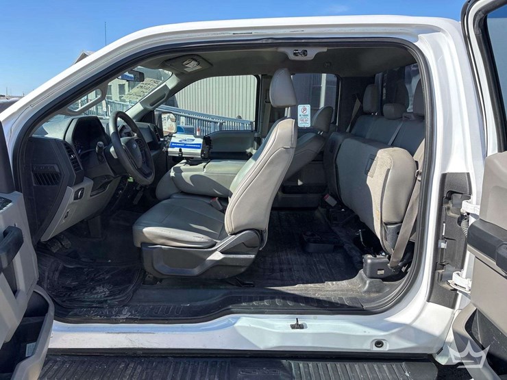 2017-ford-f150-image-14