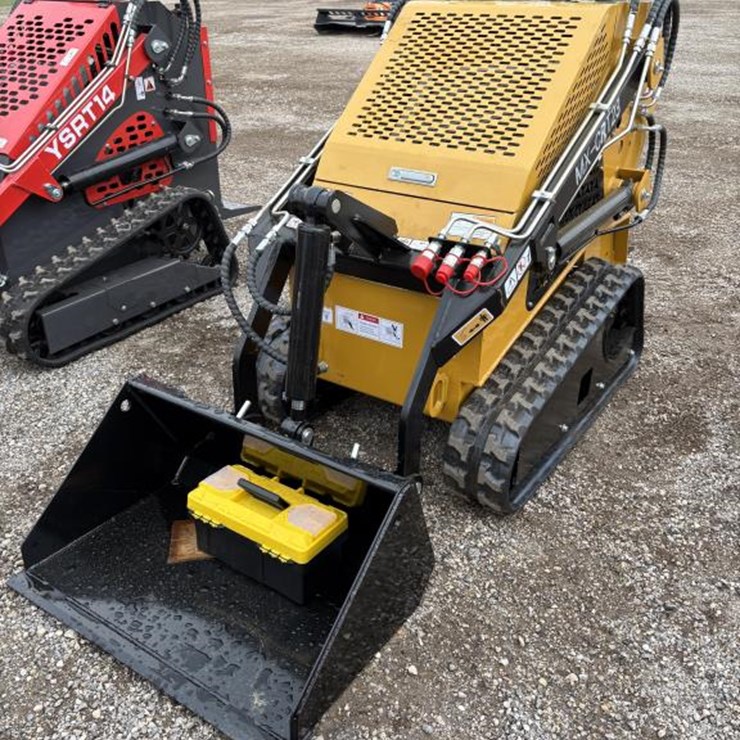 #229 • AGT Mini Skid Steer Loader