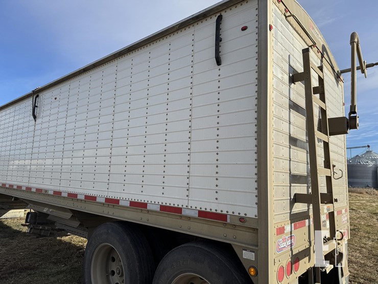 2014-wilson-grain-trailer-image-39