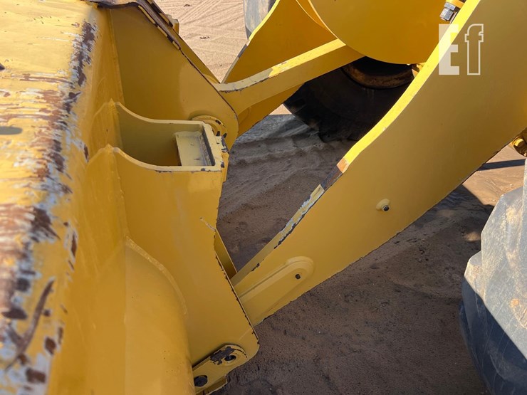 2021-caterpillar-926m-image-10