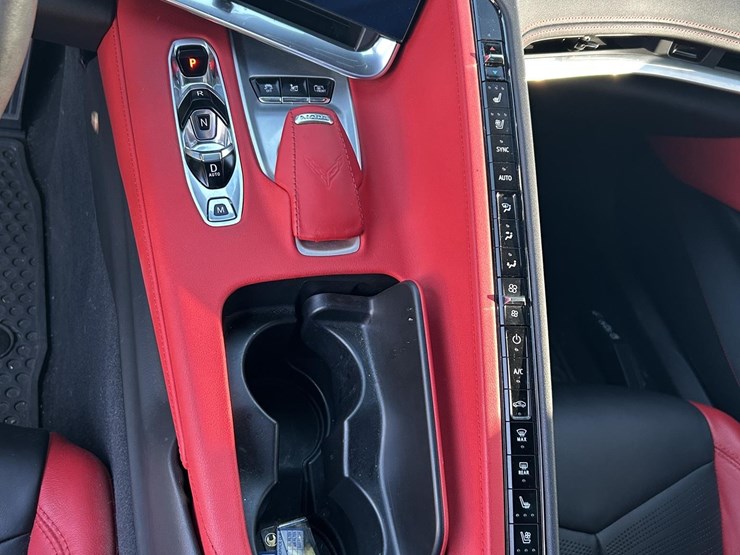 2021-chevrolet-corvette-image-26