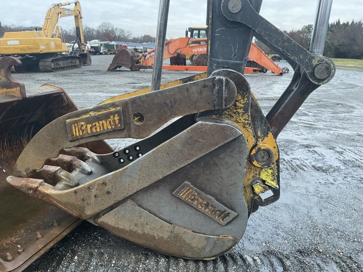 deere-225d-lc-image-3