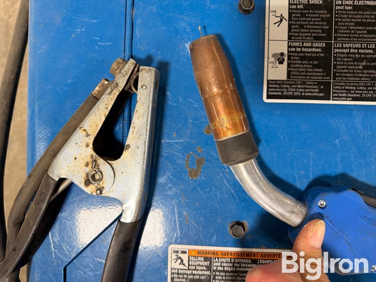 miller-millermatic-225-portable-mig-welder-image-5