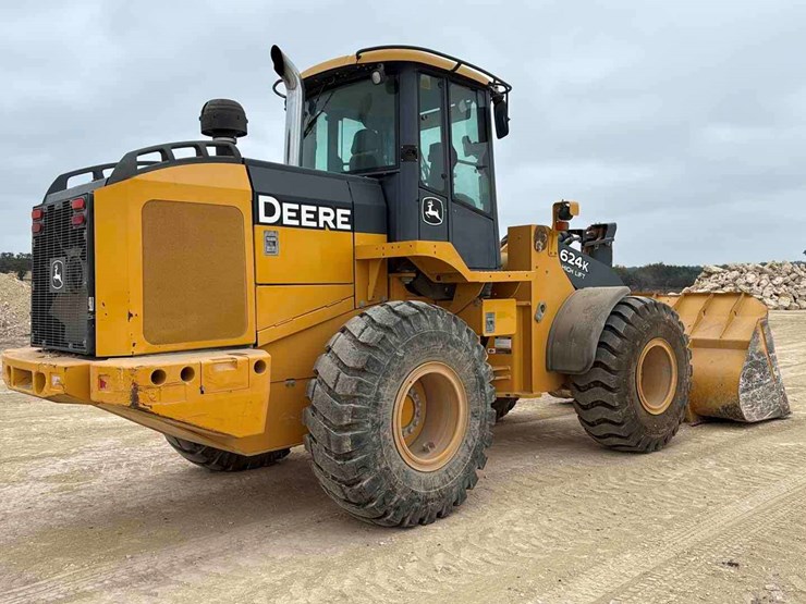 deere-624k-image-4