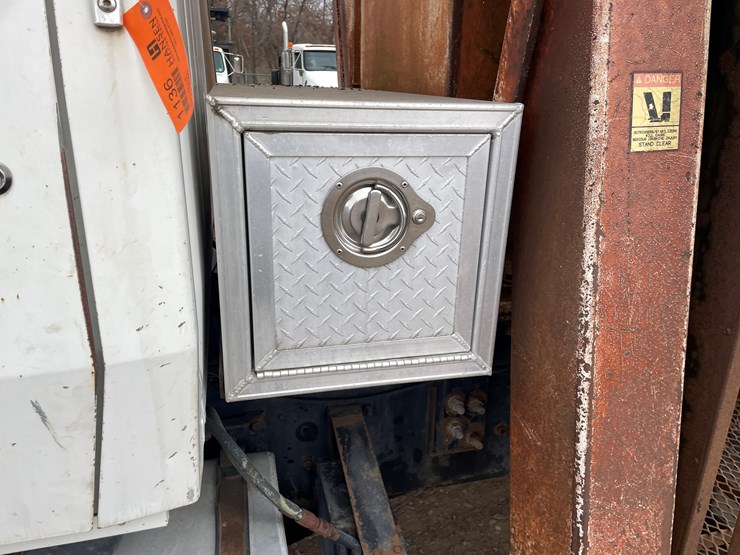 ford-lt9000-image-36