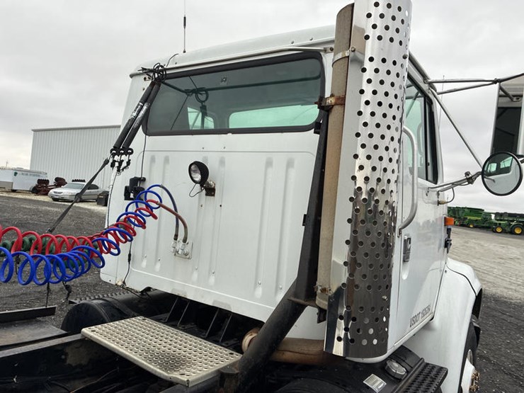 case-ih-8100-image-20