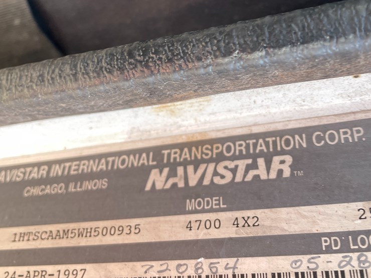 international-4700-image-34