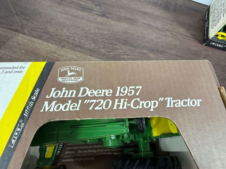john-deere-720-image-3