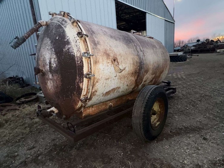 liquid-manure-vacuum-tank,-540-pto,-approx-1500-gal-image-4