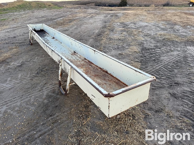 20’-steel-feed-bunk-image-1