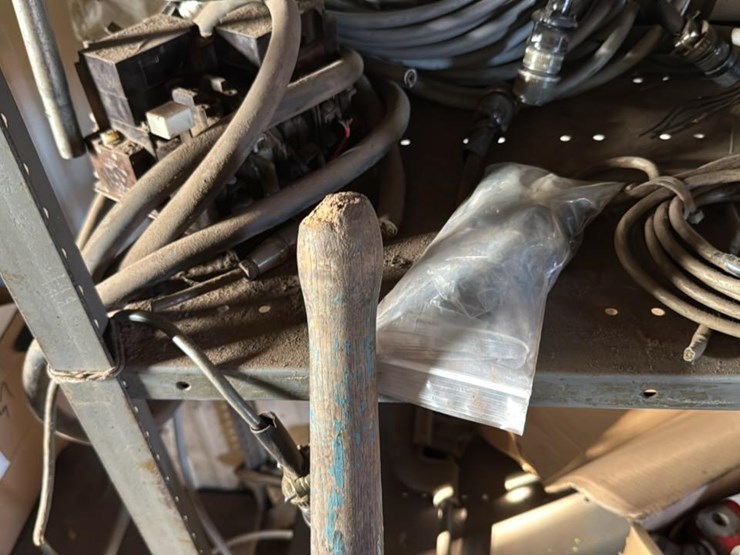 #176-•-contents-of-shelf-6*-image-6