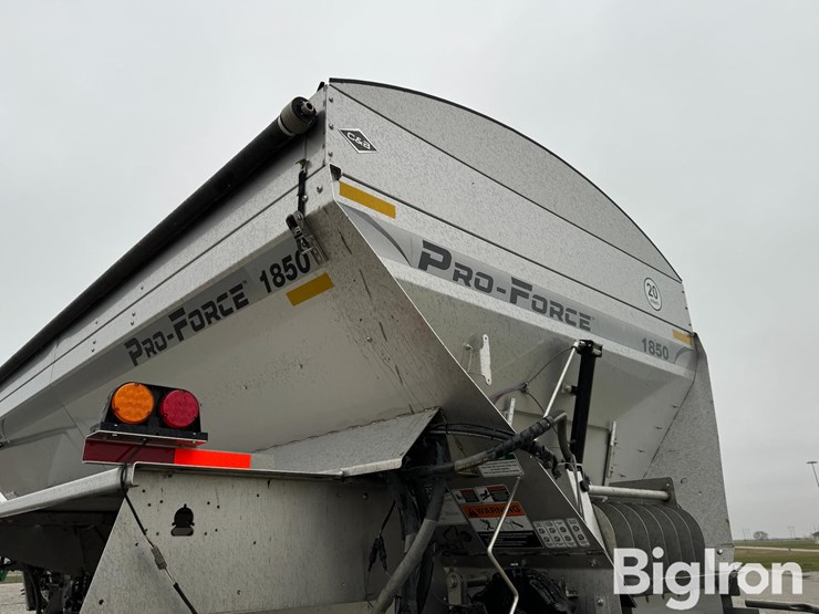 2023-unverferth-1850-pro-force-dry-fertilizer-spreader-image-19