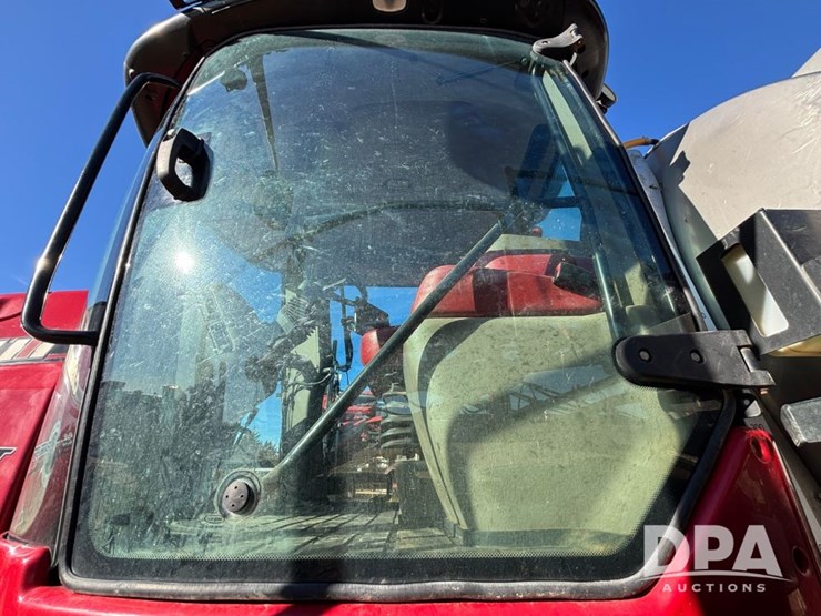 case-ih-patriot-4440-image-39