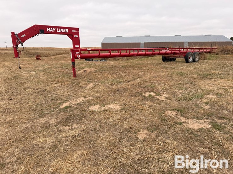 2023-hayliner-42gn-8-bale-dump-wagon-image-1