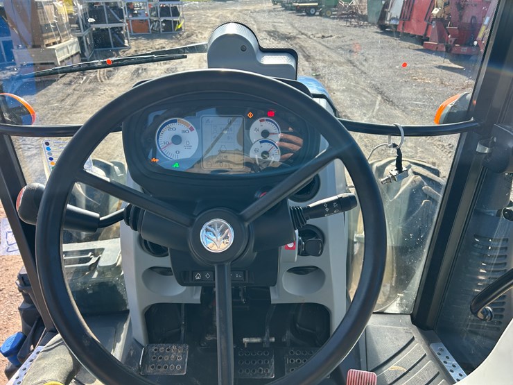 new-holland-powerstar-90-image-14