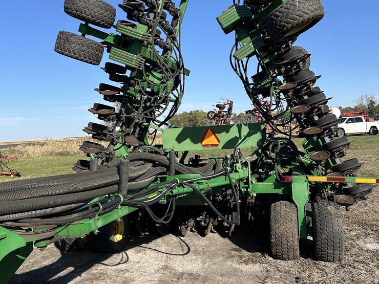 john-deere-1890-image-9