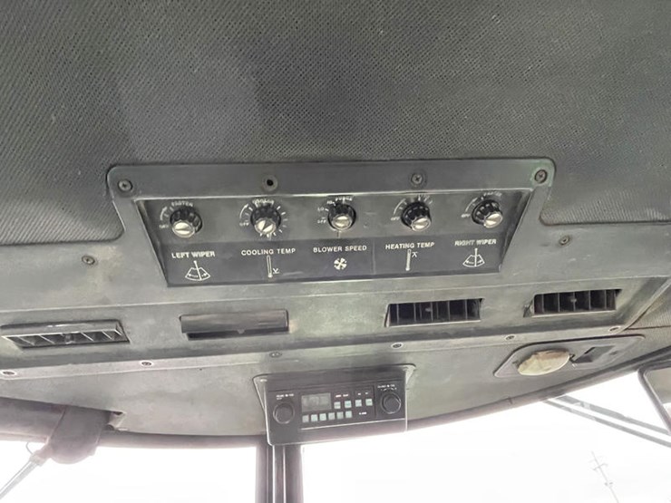 john-deere-4640-image-32