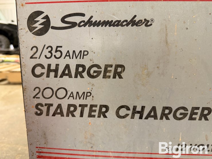 schumacher-battery-charger-&-creepers-image-8