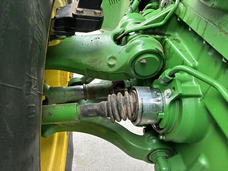 john-deere-8335r-image-41