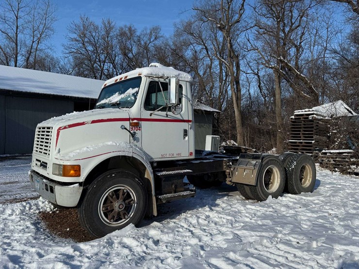 1996-international-8100-image-31