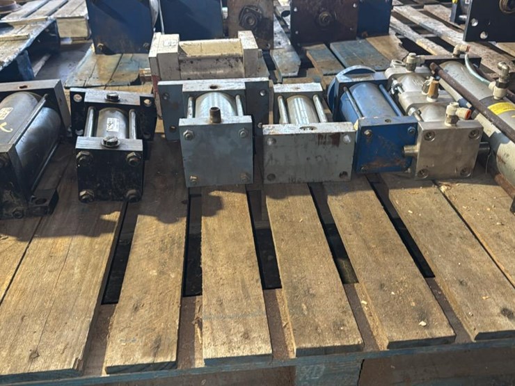 #162-•-cylinders-image-2