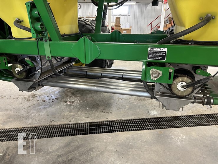 john-deere-1890-image-24