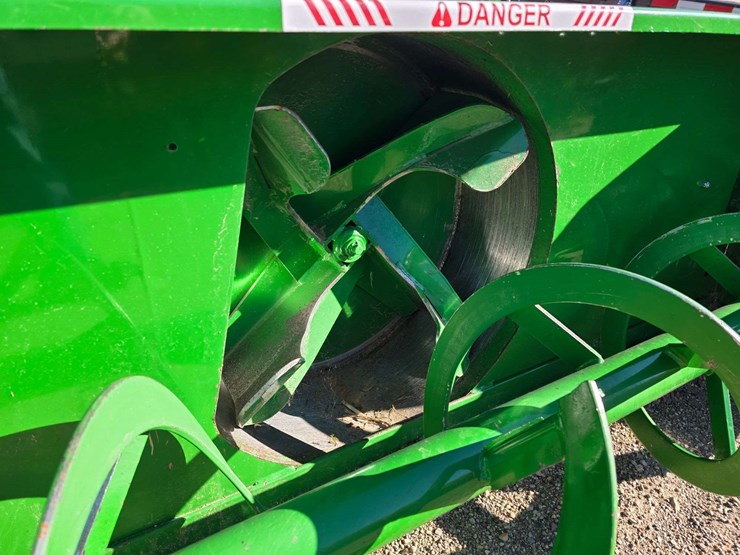 frontier-sb1174-3pt-snowblower-with-skid-loader-quick-attachment-adapter-plate,-2-years-old,-hydraul-image-13