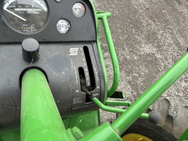 john-deere-3020d-image-58