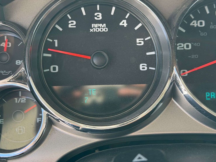 2013-chevrolet-silverado-1500-lt-image-38