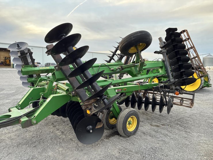 john-deere-630-image-41