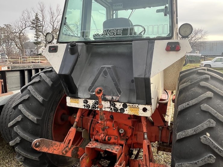 j-i-case-2090-image-3