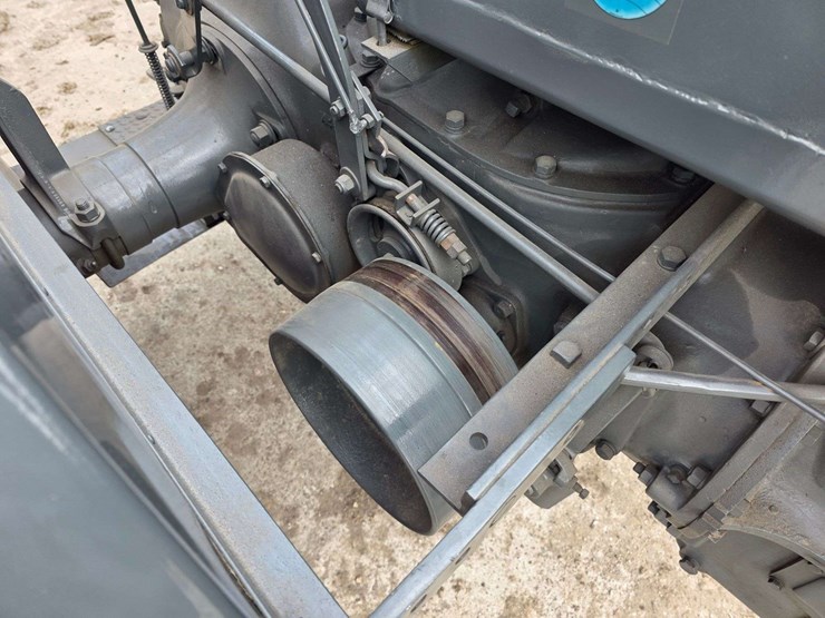 1938-case-cc-narrow-front-tractor,-new-12.4/11-36-rears,-pto,-crank-start,-sn:-4200966,-rebuilt-fro-image-40