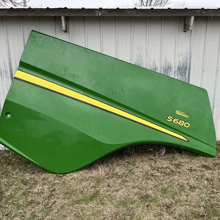 JOHN DEERE S680