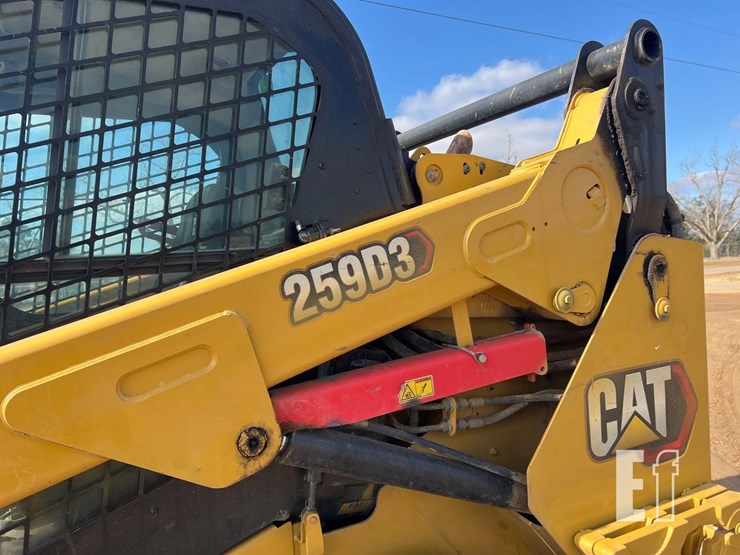 2020-caterpillar-259d3-image-17
