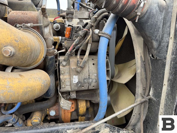 2004-kenworth-t800-image-13