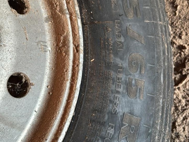 #144-•-contents-of-small-room*-image-14