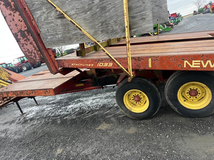 new-holland-1033-image-9