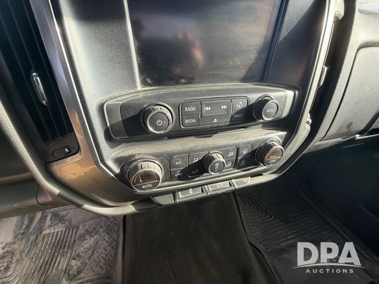 2017-chevrolet-1500-image-60