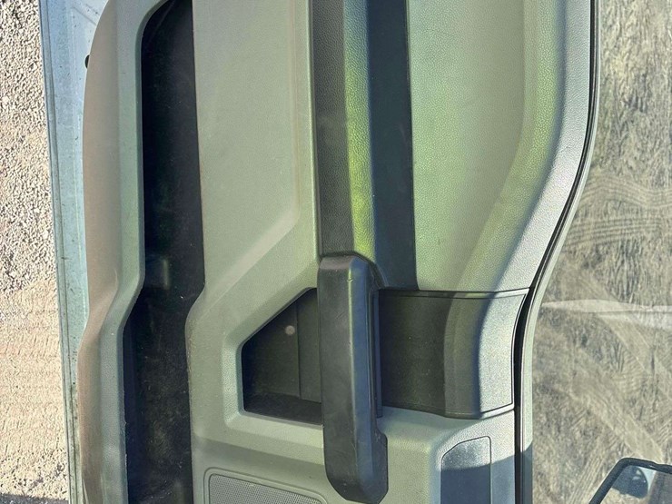 2018-ford-f150-image-16