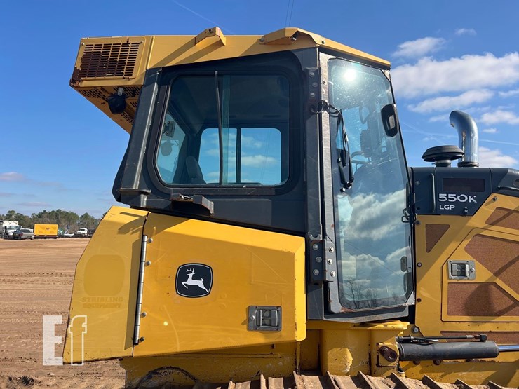 2015-deere-550k-lgp-image-23