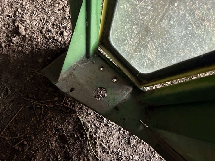 john-deere-3010-image-14