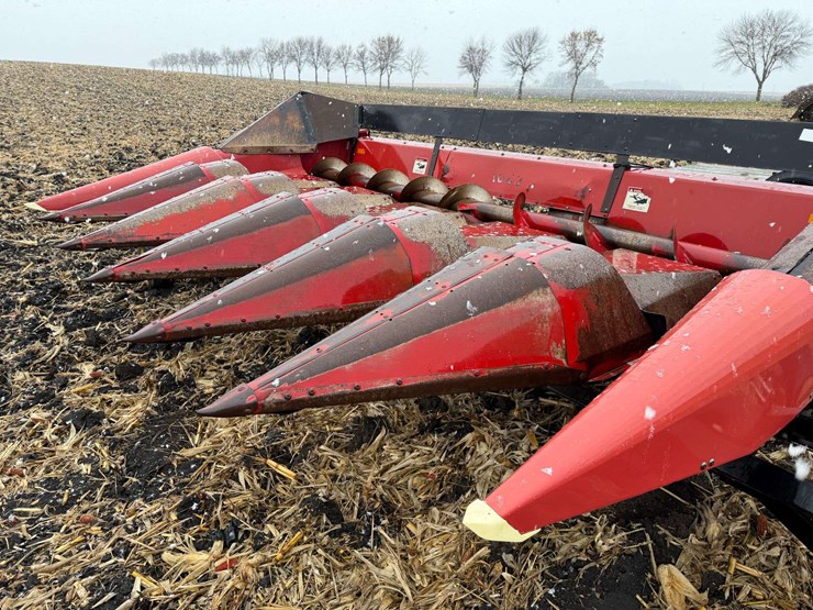 case-ih-1063-image-11