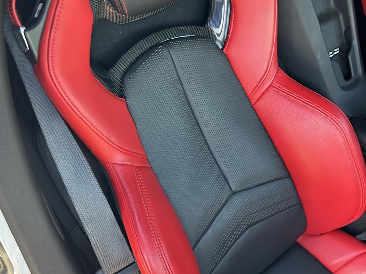 2021-chevrolet-corvette-image-38