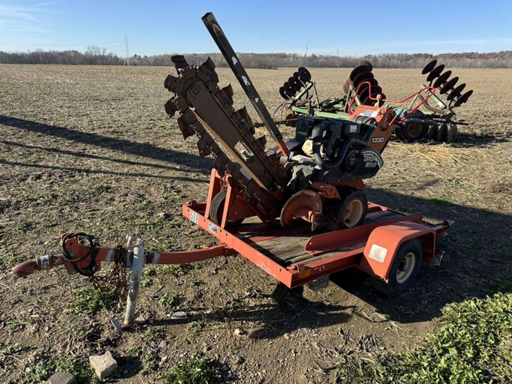 ditch-witch-1330-image-1