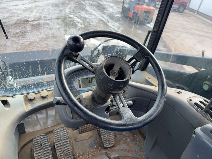 new-holland-tv145-image-40