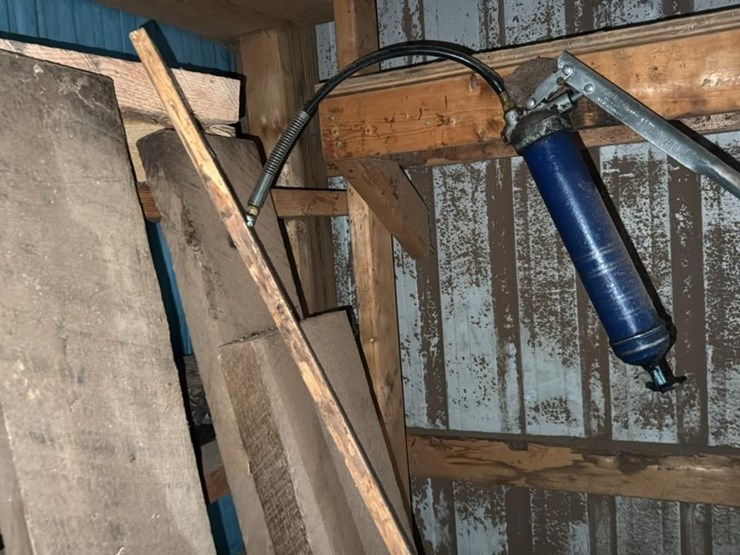 #136-•-bolt-bin-and-contents-of-room-image-27