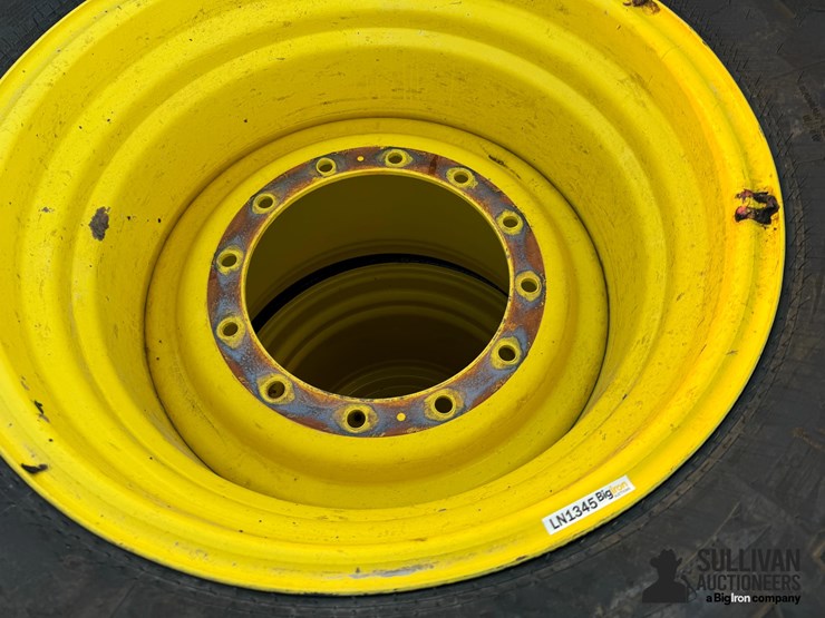 lsw-tires-&-rims-for-jd-8r-tractor-image-5